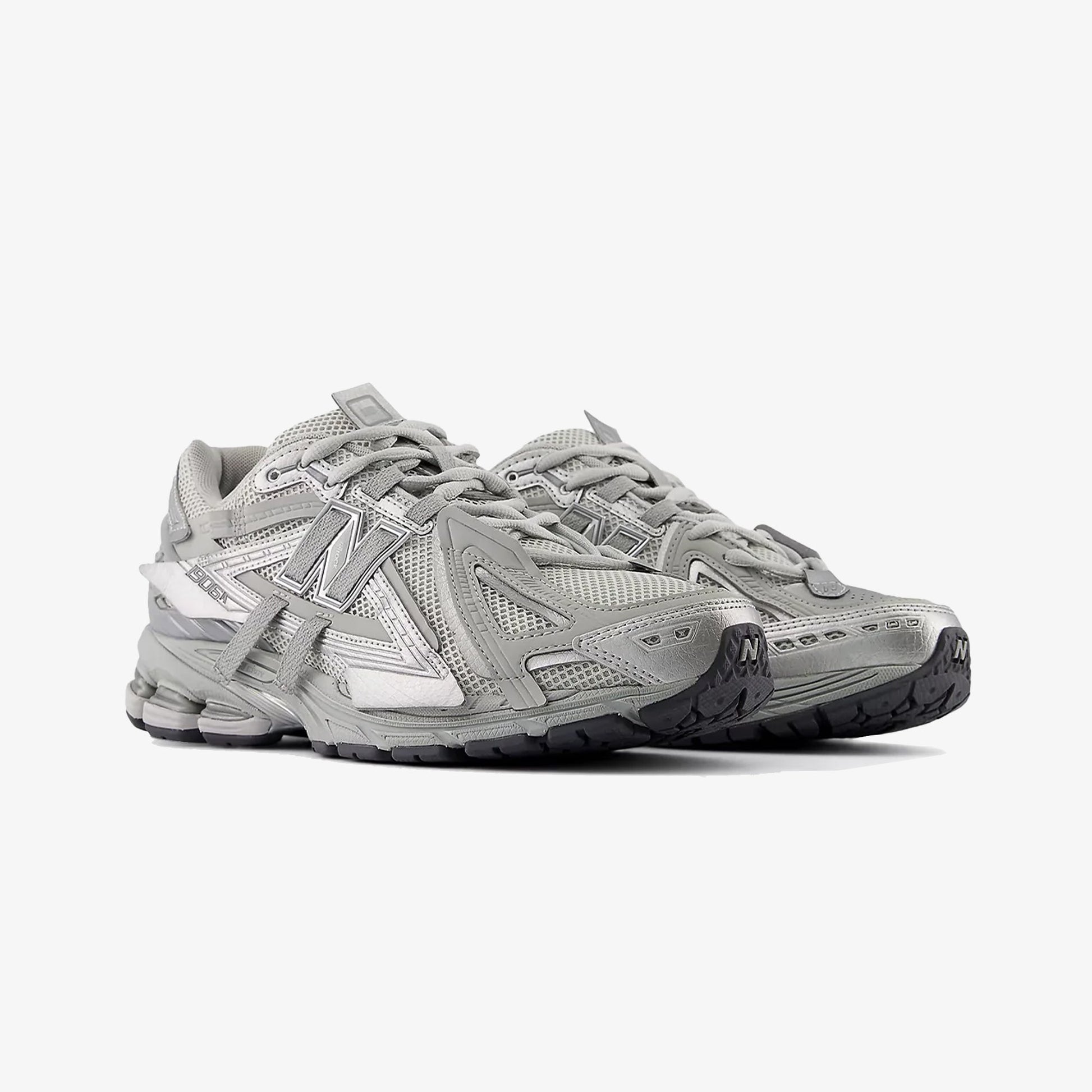 New Balance | 1906 { GREY