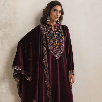 trueBrowns Purple Velvet Geometric Embroidered Kurta Pant Dupatta Set