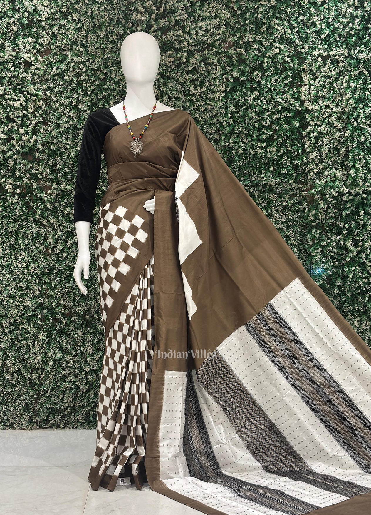 Olive Green Black Pasapali Sambalpuri Ikat Silk Saree