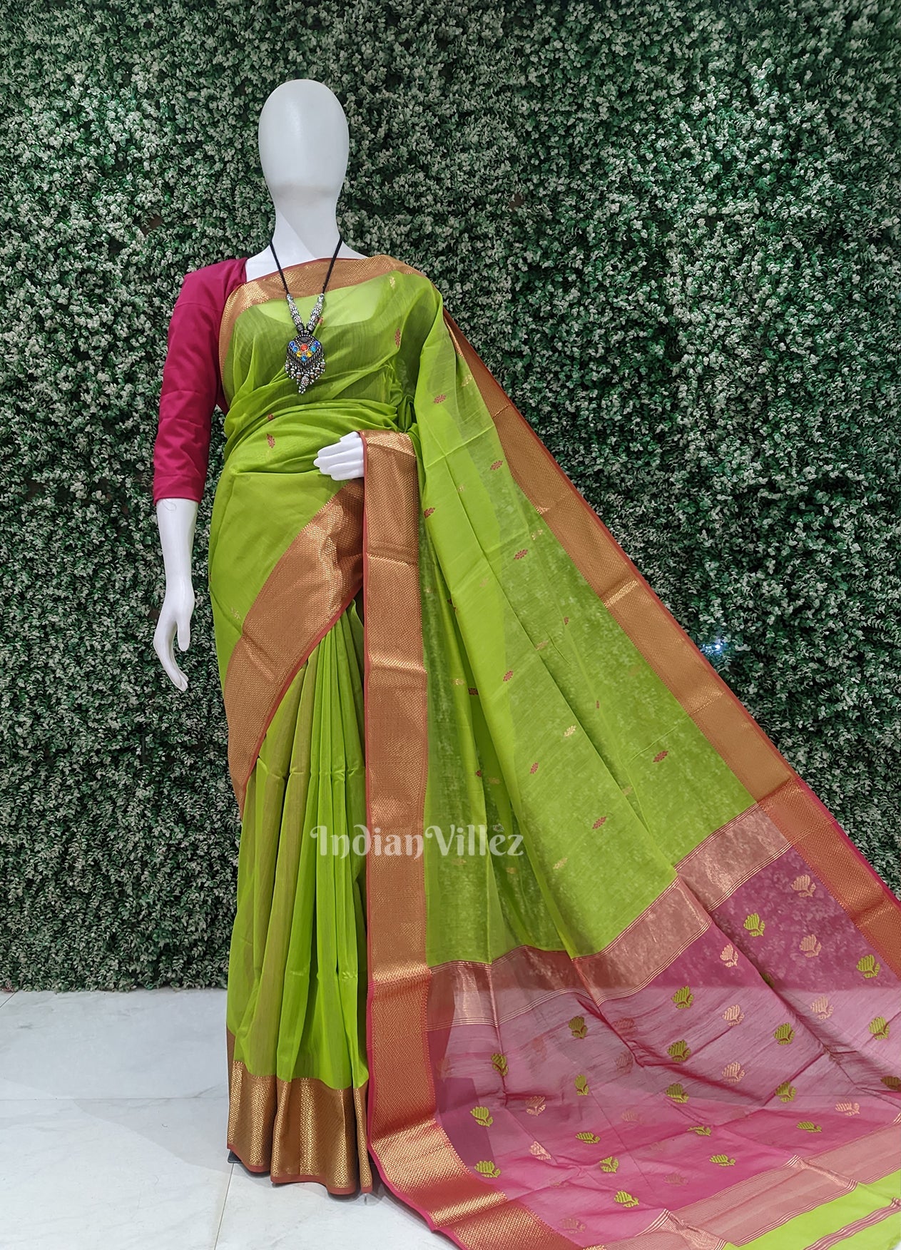 Parrot Green with Pink Pure Silk Cotton Maheshwari Saree