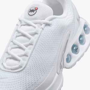 Nike | AIR MAX DN { WHITE/WHITE-WHITE-METALLIC SILVER