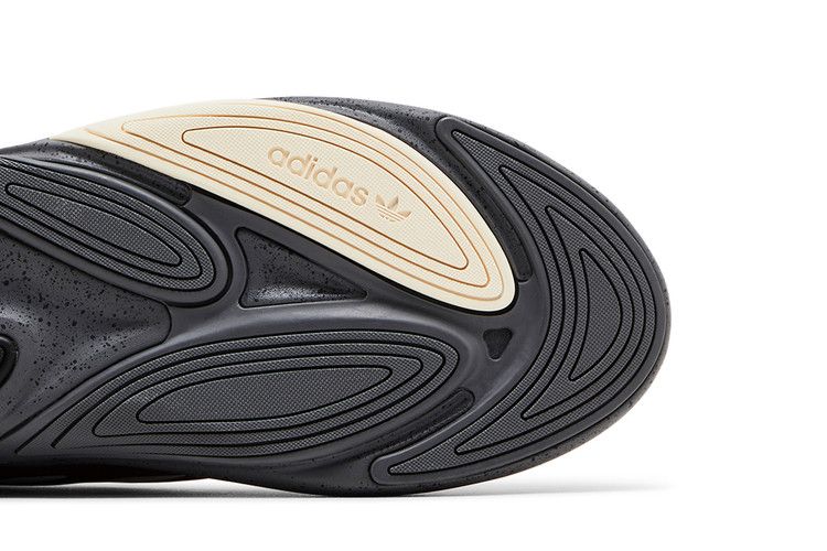 adidas Ozelia Victory Crimson