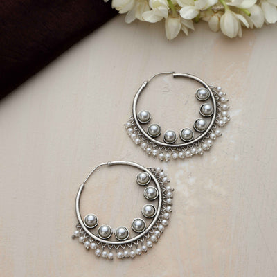 trueBrowns Silver Tone Pearl Hoop Earrings