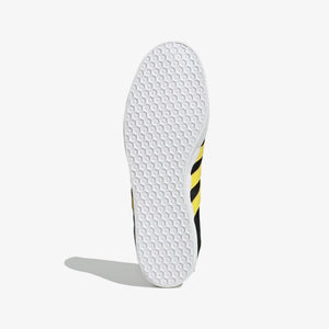 Adidas Originals | GAZELLE  { BLACK/YELLOW