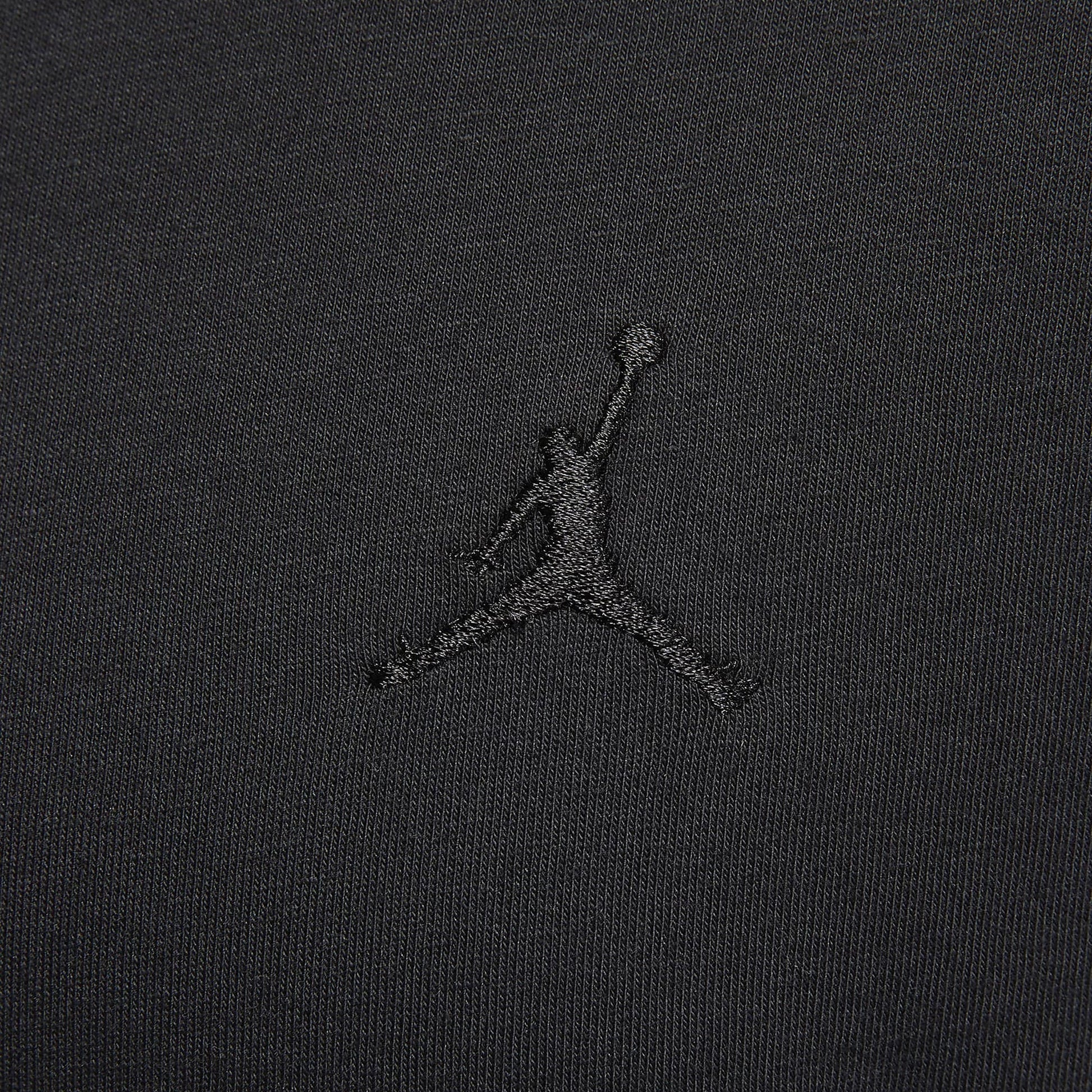 Jordan | ESSENTIALS TOP  { BLACK