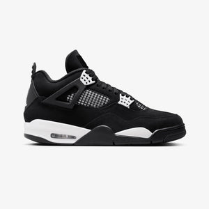 Jordan | AIR JORDAN 4 RETRO { 