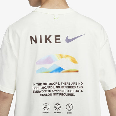Nike | SPORTSWEAR PREMIUM ESSENTIALS  { SAIL
