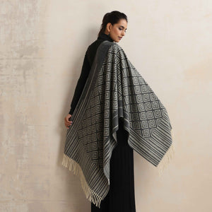 trueBrowns Charcoal Geometric Woollen Stole