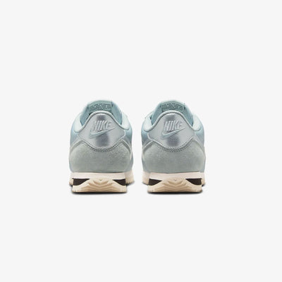 NIKE | CORTEZ TEXTILE { LIGHT PUMICE/METALLIC SILVER