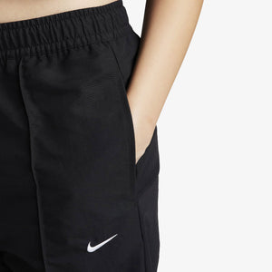 NIKE | SPORTSWEAR EVERYTHING WOVENS { BLACK OR GREY