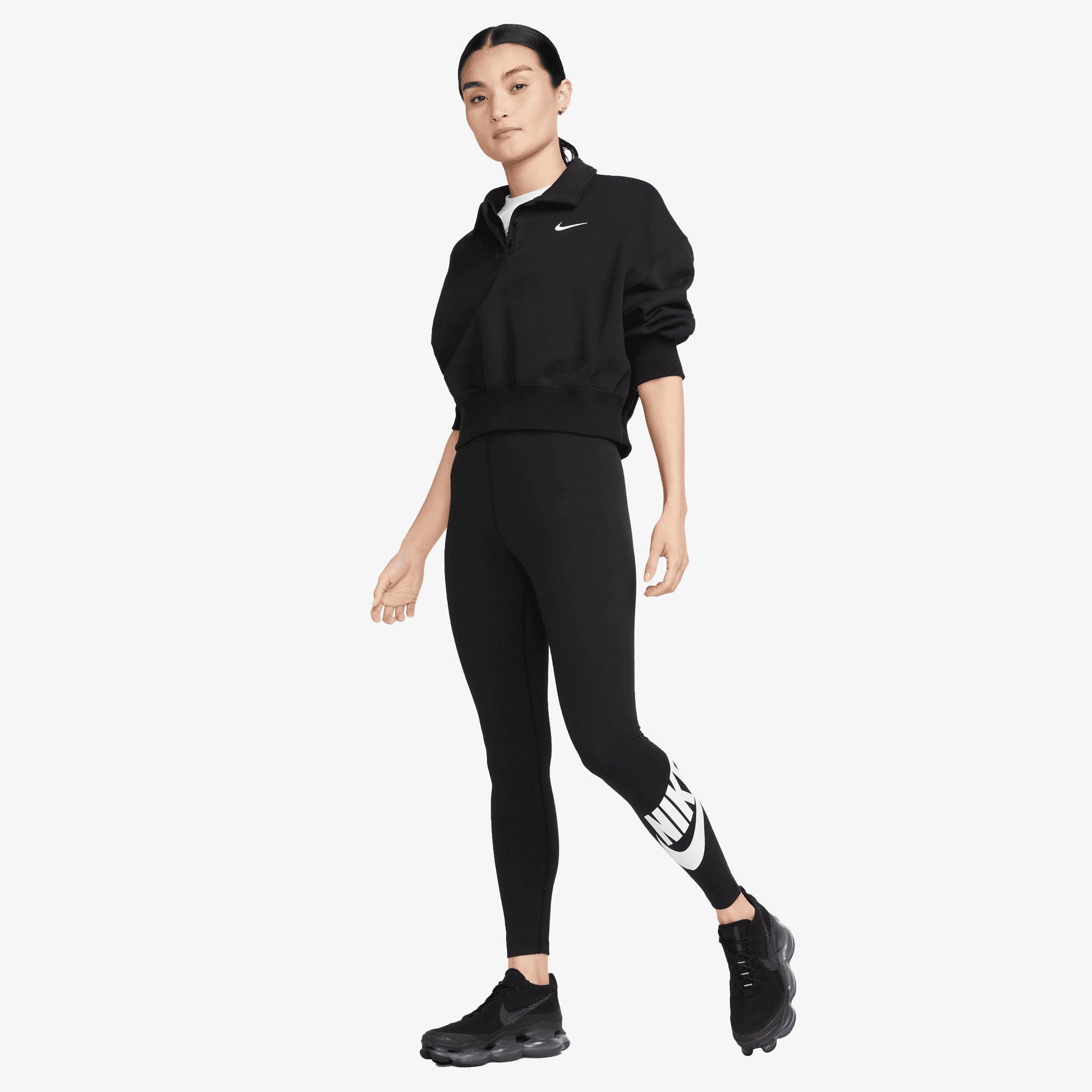 NIKE | SPORTSWEAR CLASSICS { BLACK/WHITE