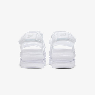 Nike | ICON CLASSIC  { WHITE