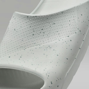 Jordan | POST  { LIGHT SILVER/LIGHT SILVER-MICA GREEN