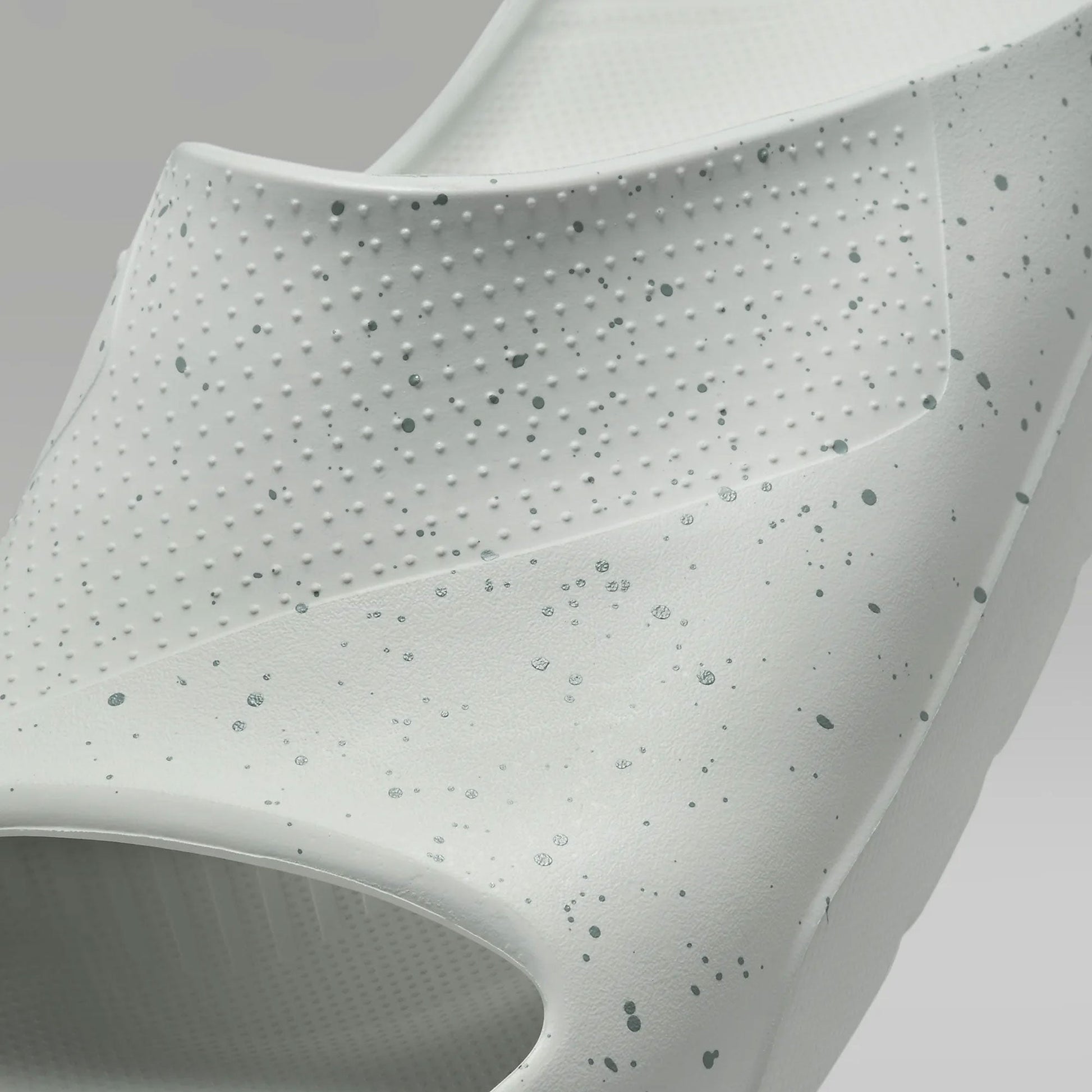 Jordan | POST  { LIGHT SILVER/LIGHT SILVER-MICA GREEN