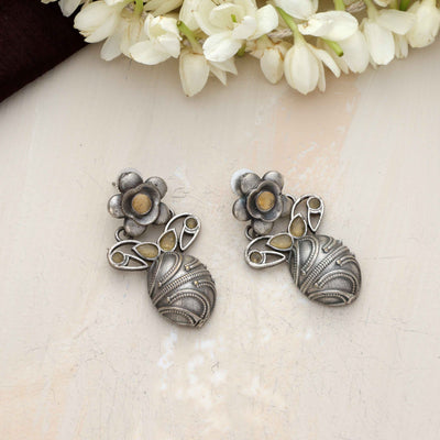 trueBrowns Silver Tone Oval Drop Earrings