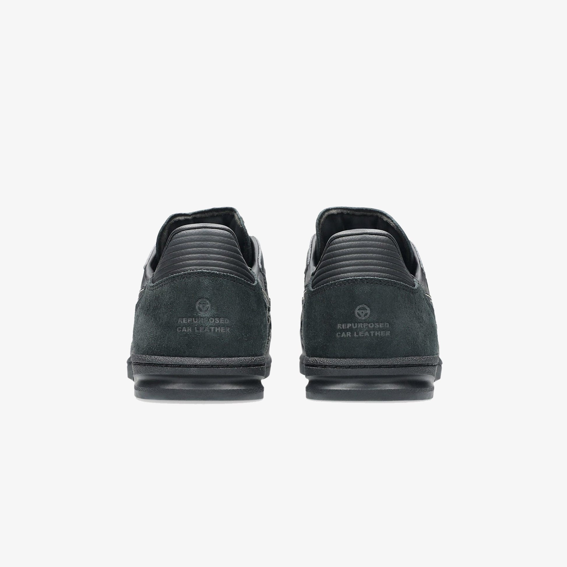 ASICS | X TOYODA GOSEI SKYHAND OG { BLACK/BLACK