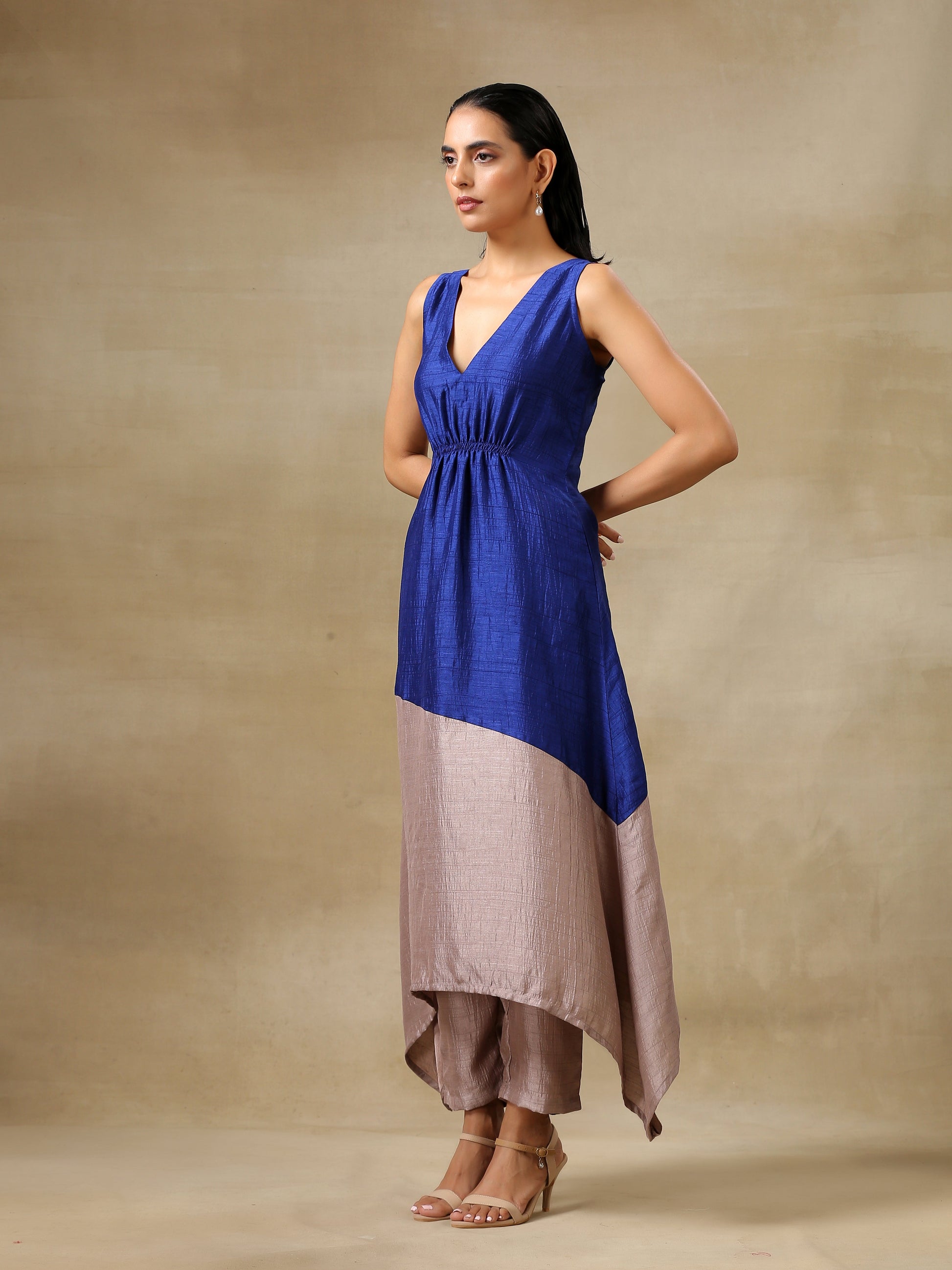 Blue and Grey Textured Silk Sleeveless Round Hemline Kurta Pant Set | Relove