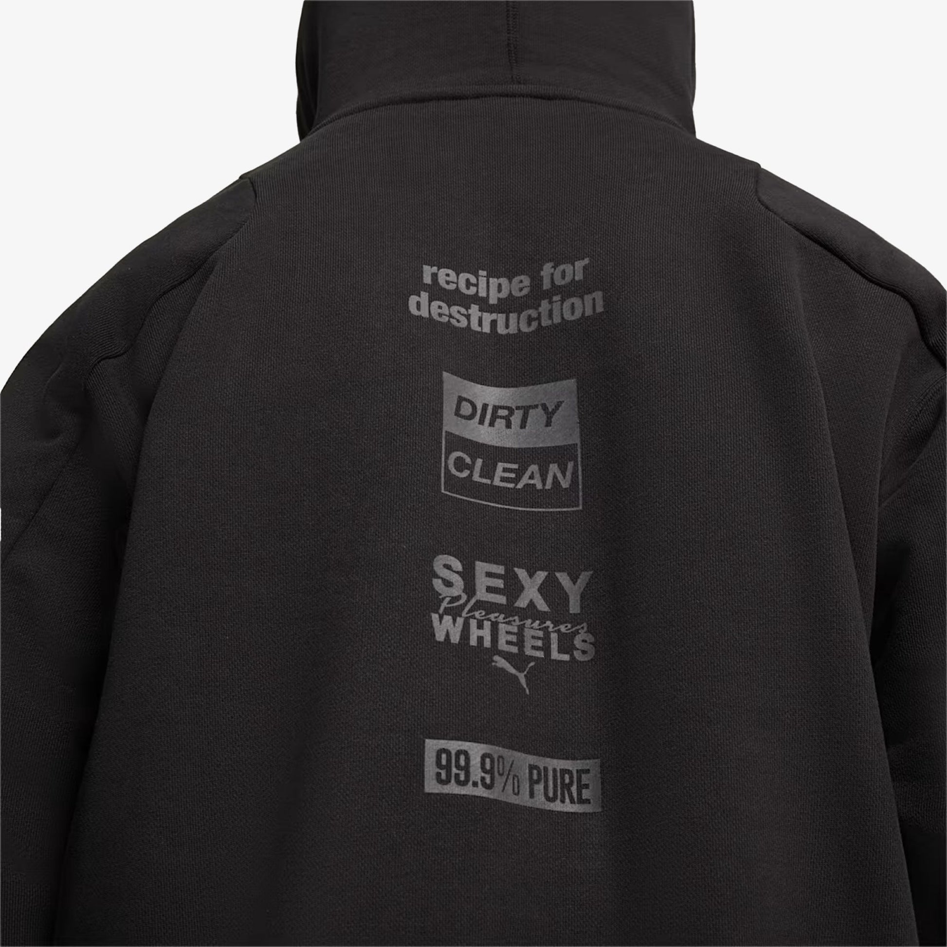 Puma | x PLEASURES HOODIE  { BLACK
