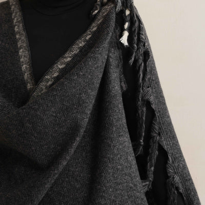 trueBrowns Black Tassel Woollen Stole