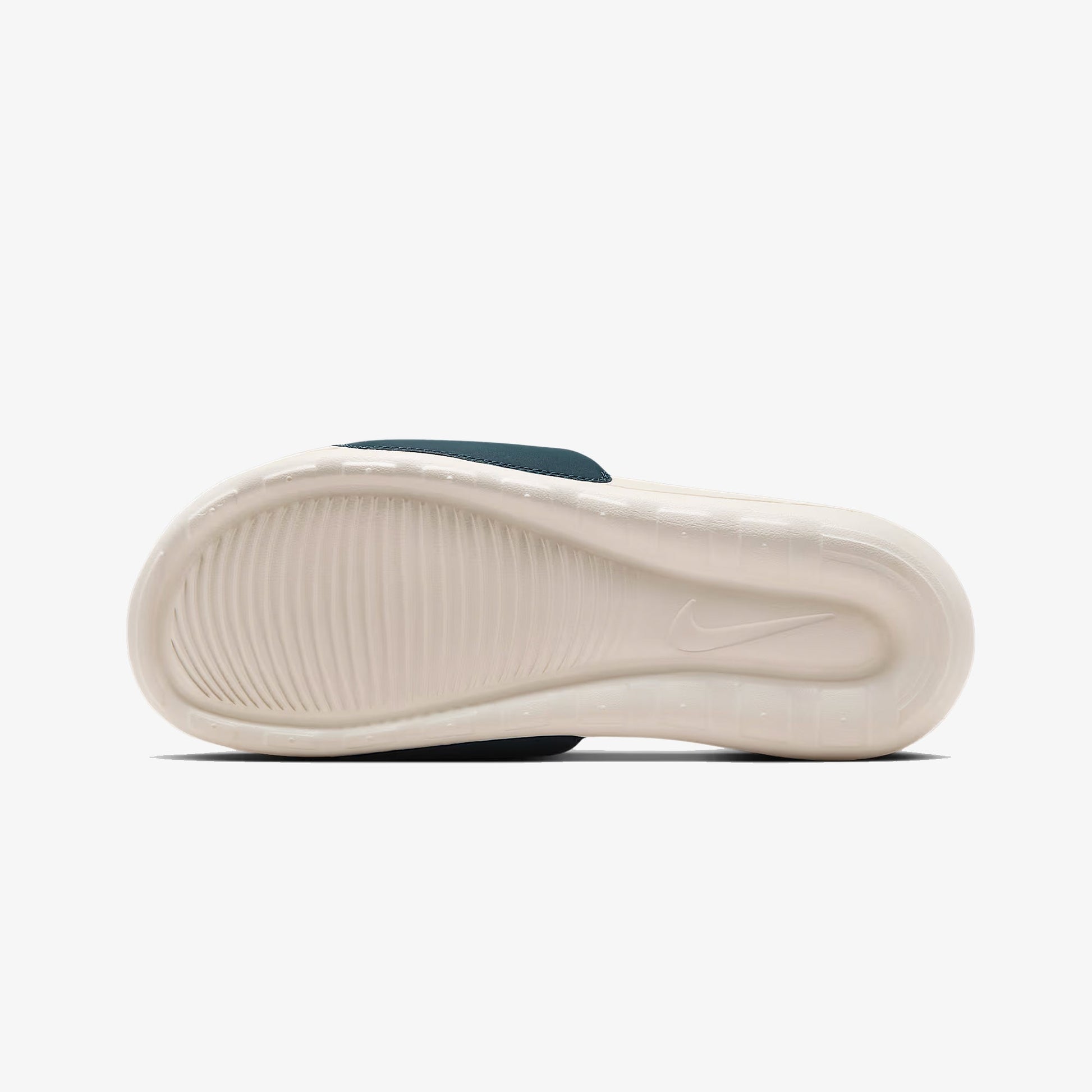 NIKE | VICTORI ONE { ARMORY NAVY/SAIL-LT OREWOOD BRN