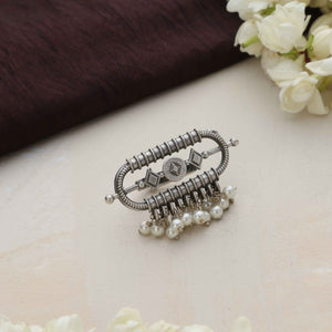 trueBrowns Silver Tone Pearl Drop Ring