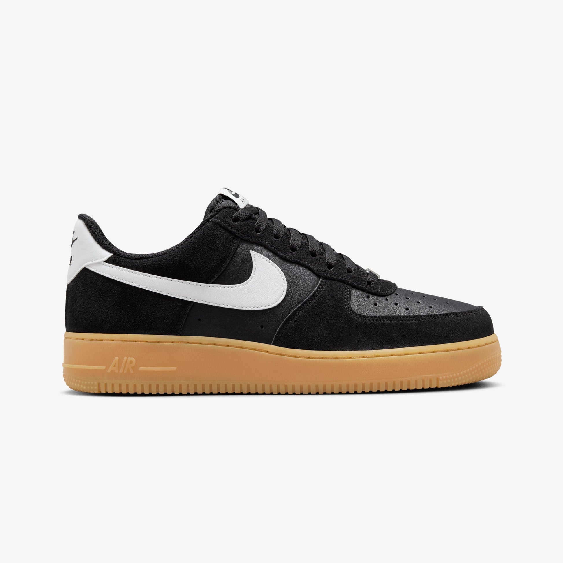 NIKE | AIR FORCE 1'07 LV8 { BLACK/SUMMIT WHITE-GUM LIGHT BROWN