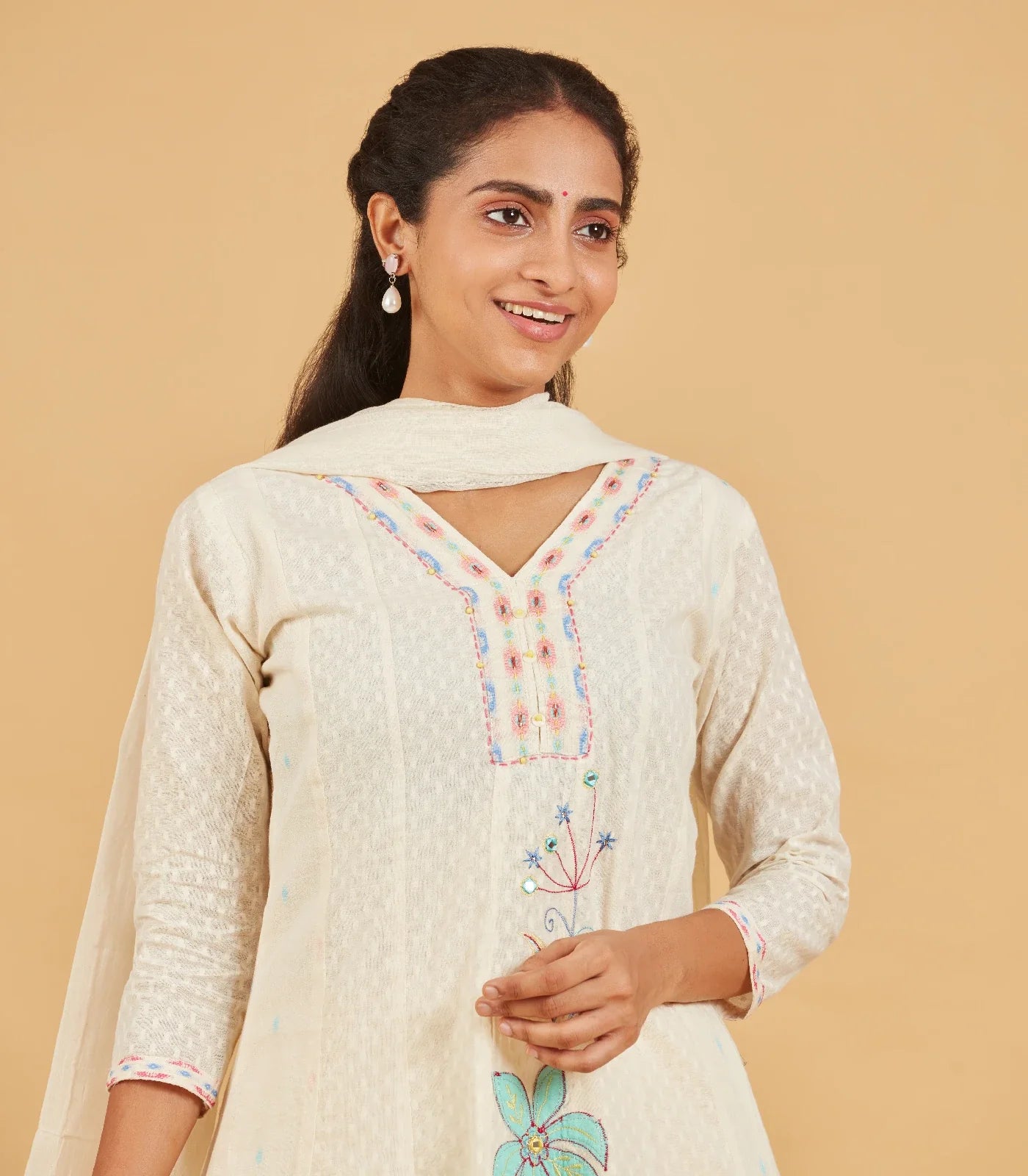 White short kurta set