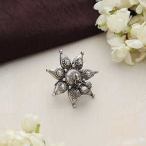 trueBrowns Silver Tone Floral Ring
