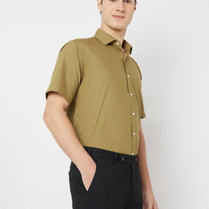 Wrinkle Free Half Sleeve Shirt