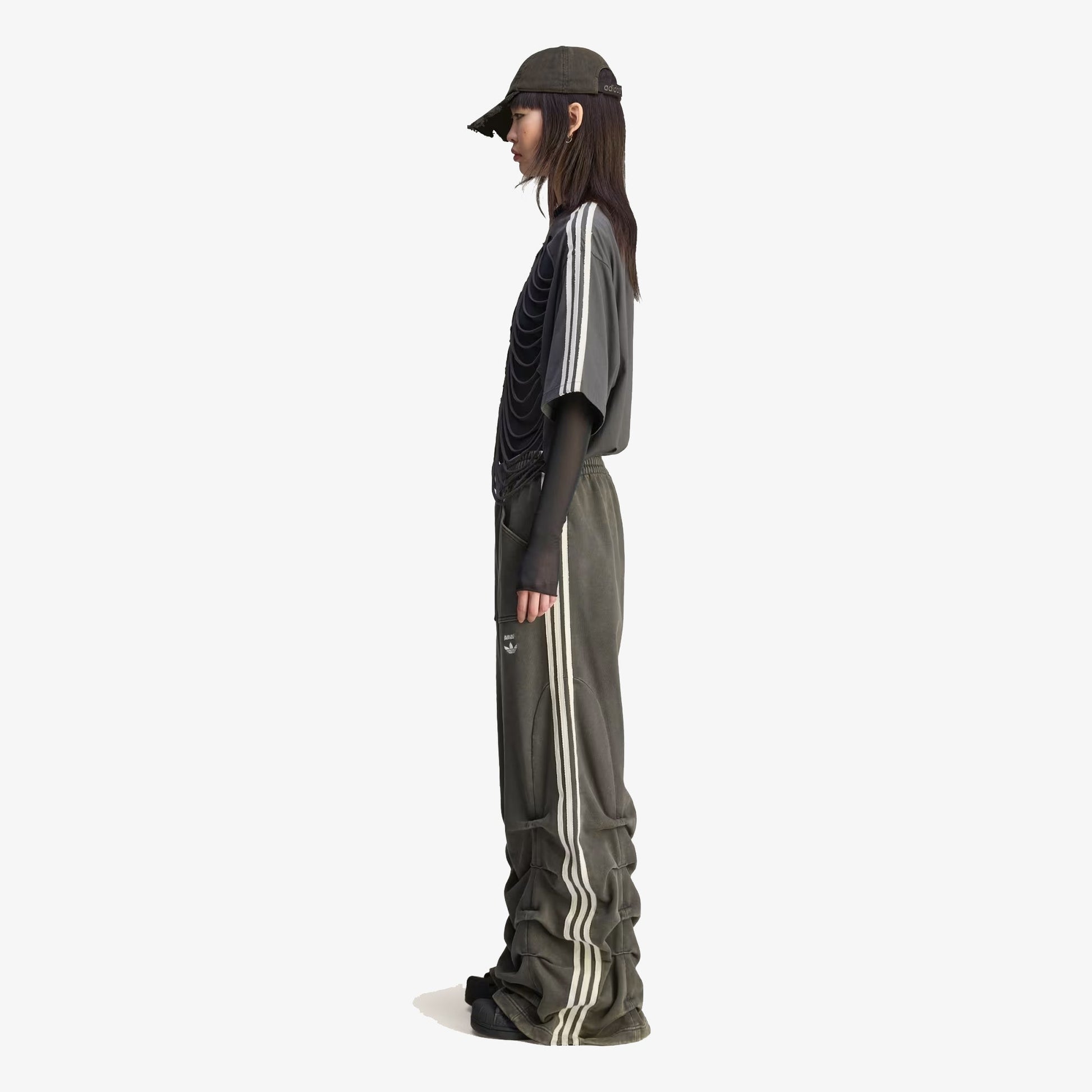 Adidas Originals | AVAVAV PLEATED TRACK PANTS { CARBON