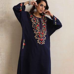 trueBrowns Blue Kashmiri Embroidered Woollen Phiran Kurta