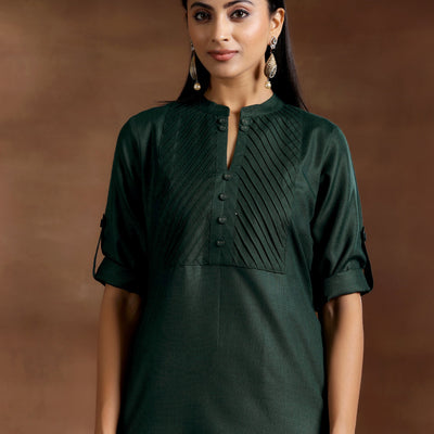 Green Solid Cotton Blend Straight Kurta
