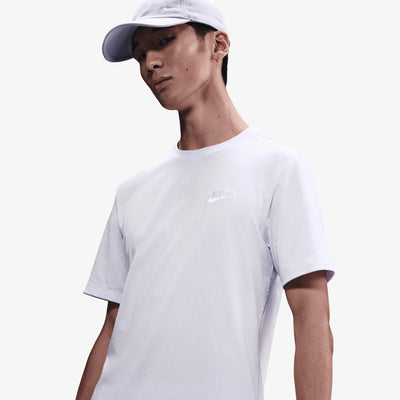 NIKE | SPORTSWEAR CLUB T-SHIRT { PURPLE