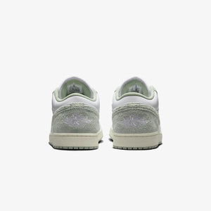 Jordan | AIR JORDAN 1 LOW SE  { WHITE/SEAFOAM-SAIL