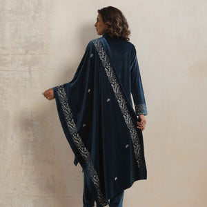 trueBrowns Blue Velvet Embroidered Kurta Pant Dupatta Set