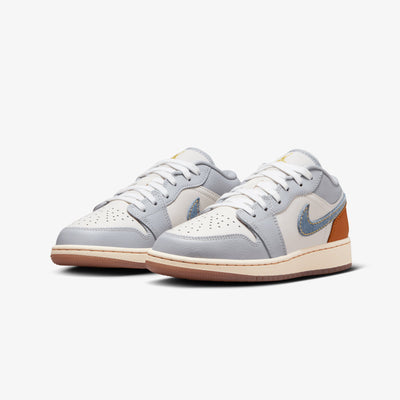 Jordan | AIR JORDAN 1 LOW SE (GS)  { PHANTOM/LT ARMORY BLUE-COCONUT MILK