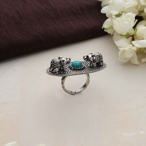 trueBrowns Silver Tone Abstract Oval Ring