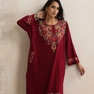 trueBrowns Maroon Kashmiri Floral Embroidered Woollen Phiran Kurta