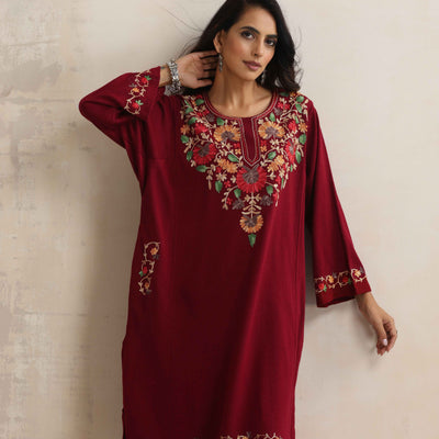 trueBrowns Maroon Kashmiri Floral Embroidered Woollen Phiran Kurta