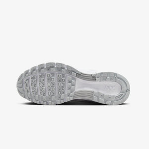 Nike | P-6000  { MTLC SUMMIT WHT/WHITE-PURE PLATINUM