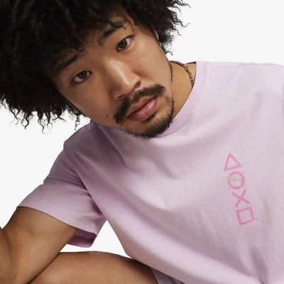 Puma | x PLAYSTATION TEE  { GRAPE MIST