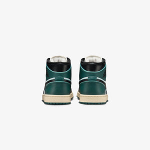 JORDAN | AIR JORDAN 1 MID SE { WHITE/BLACK-LIGHT DEW-OXIDIZED GREEN