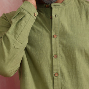 trueBrowns Men's Green Cotton Shirt