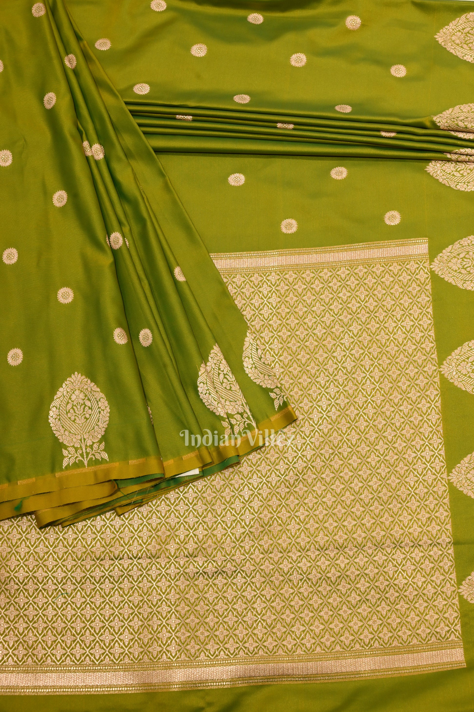 Mehendi Green Dual Tone Floral Motif Mashru Satin Silk Banarasi Saree