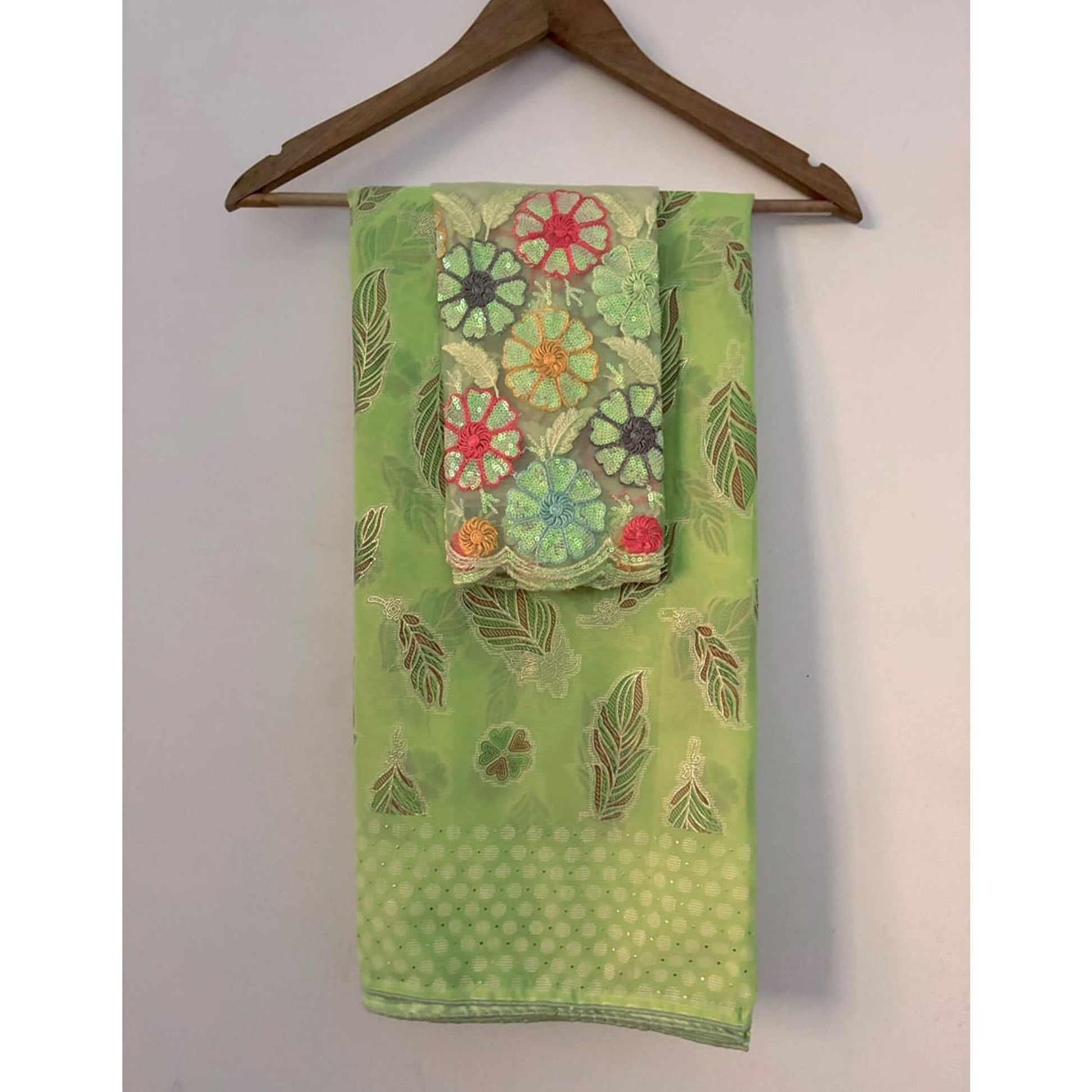 green-floral-foil-printed-georgette-saree-12