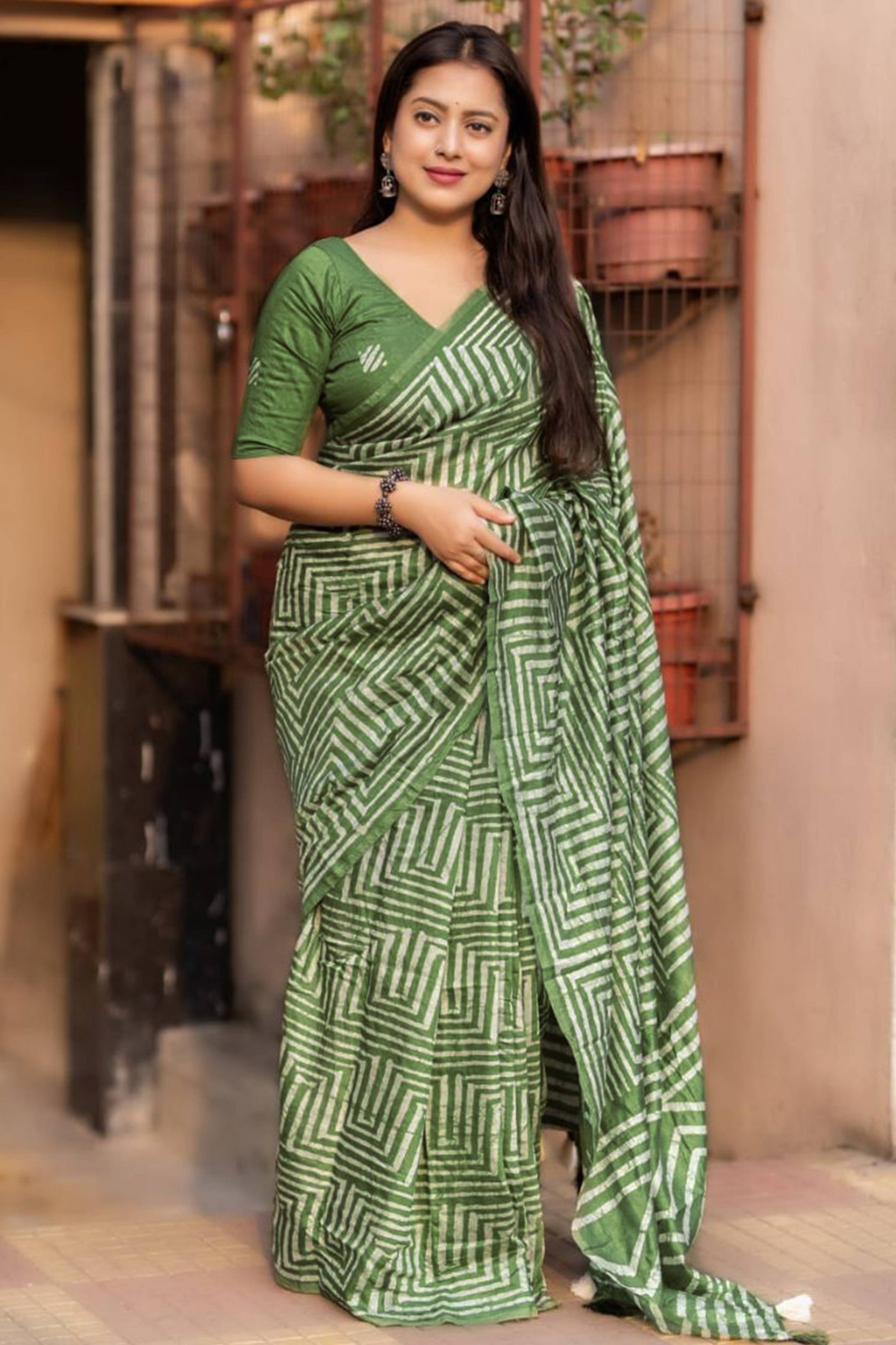 green-digital-printed-linen-cotton-saree-17