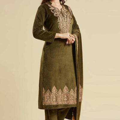 green-embroidered-velvet-straight-salwar-suit-1