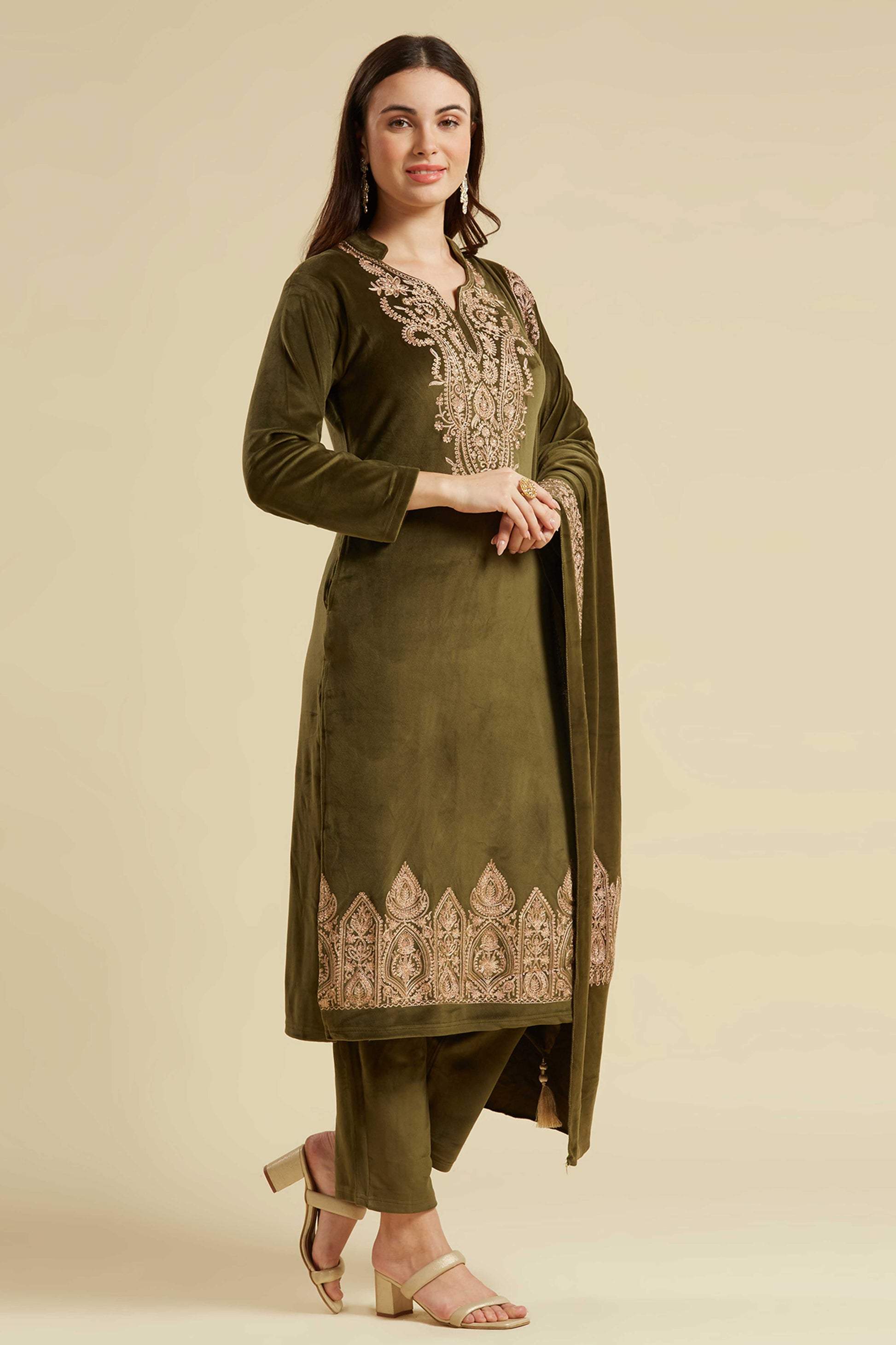 green-embroidered-velvet-straight-salwar-suit-1