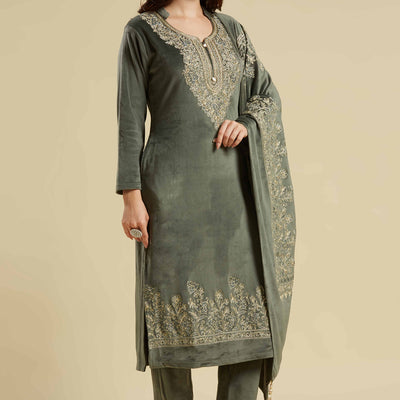 green-embroidered-velvet-straight-salwar-suit