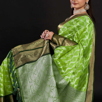 green-zari-weaving-kanjivaram-silk-saree